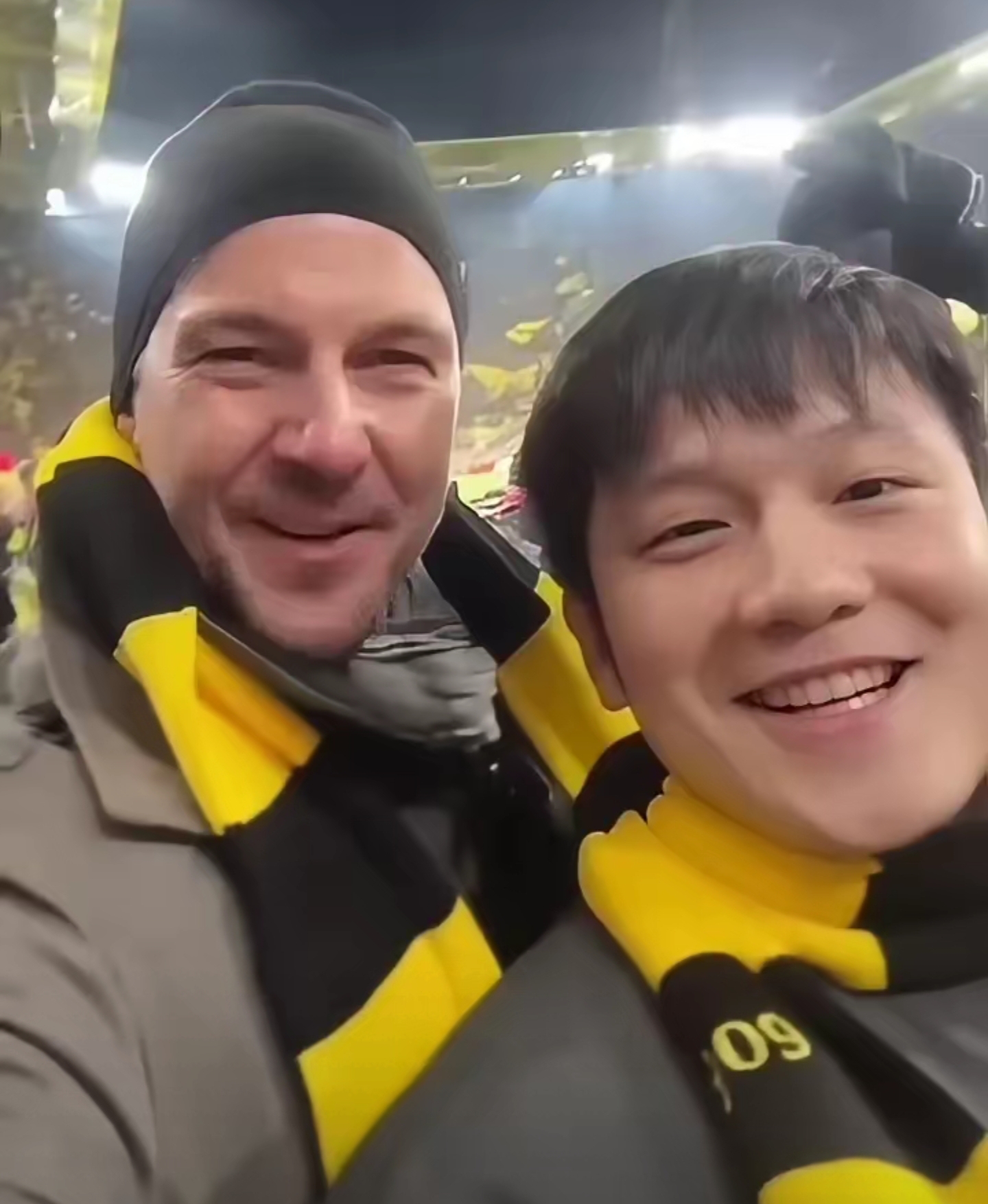 包含法国乒乓球队险胜瑞典乒乓球队，波尔高光表现的词条
