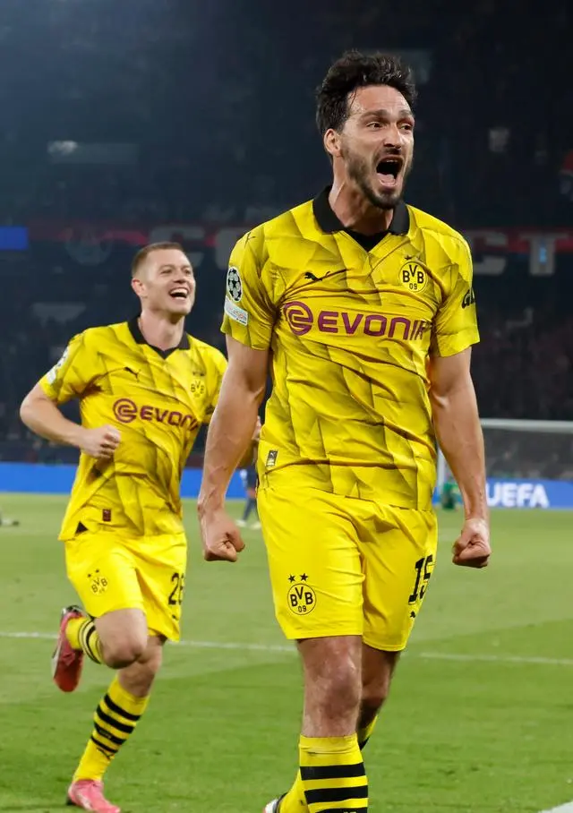 多特蒙德遭遇连败,球迷不满主帅表现的简单介绍 多特蒙德遭遇连败,球迷不满主帅表现的简单介绍