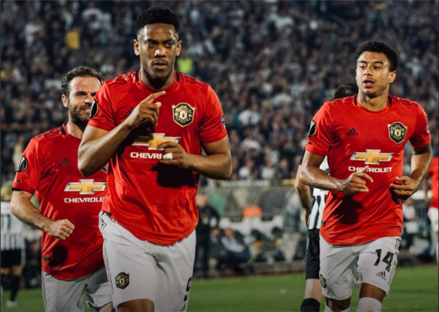 包含诺里奇客场大胜，疯狂角逐英超保级的词条