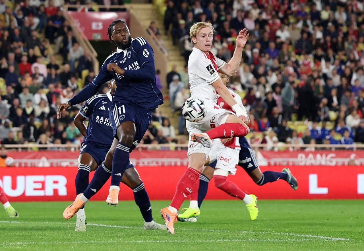 摩纳哥俱乐部全队出击，夺得关键胜利