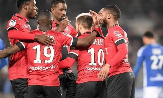 亚眠主场告捷，实力逐渐被看好的简单介绍