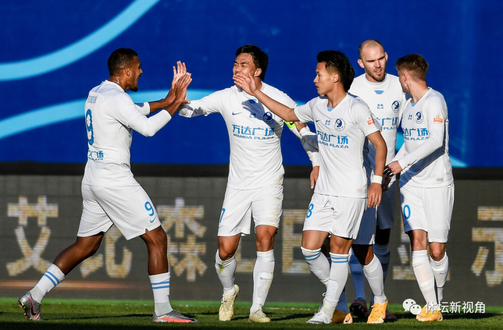 牙买加中锋坎普贾续约成功，球迷欢呼雀跃的简单介绍