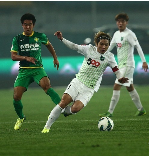 超级对决：广州富力将挑战浙江绿城，双方谁更胜一筹？