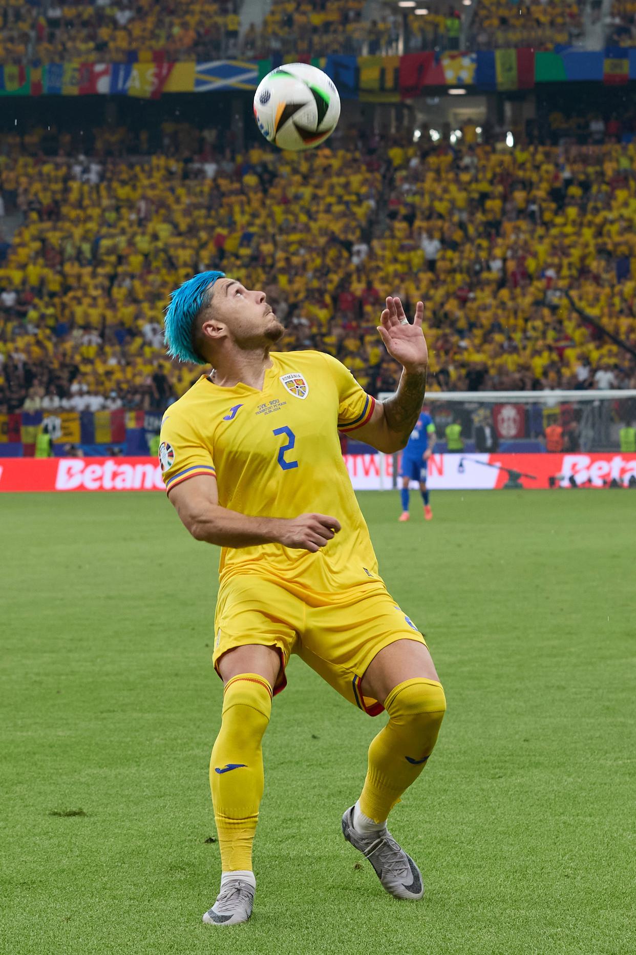 包含瑞士球队轻松击败对手，晋级欧洲杯希望大增的词条