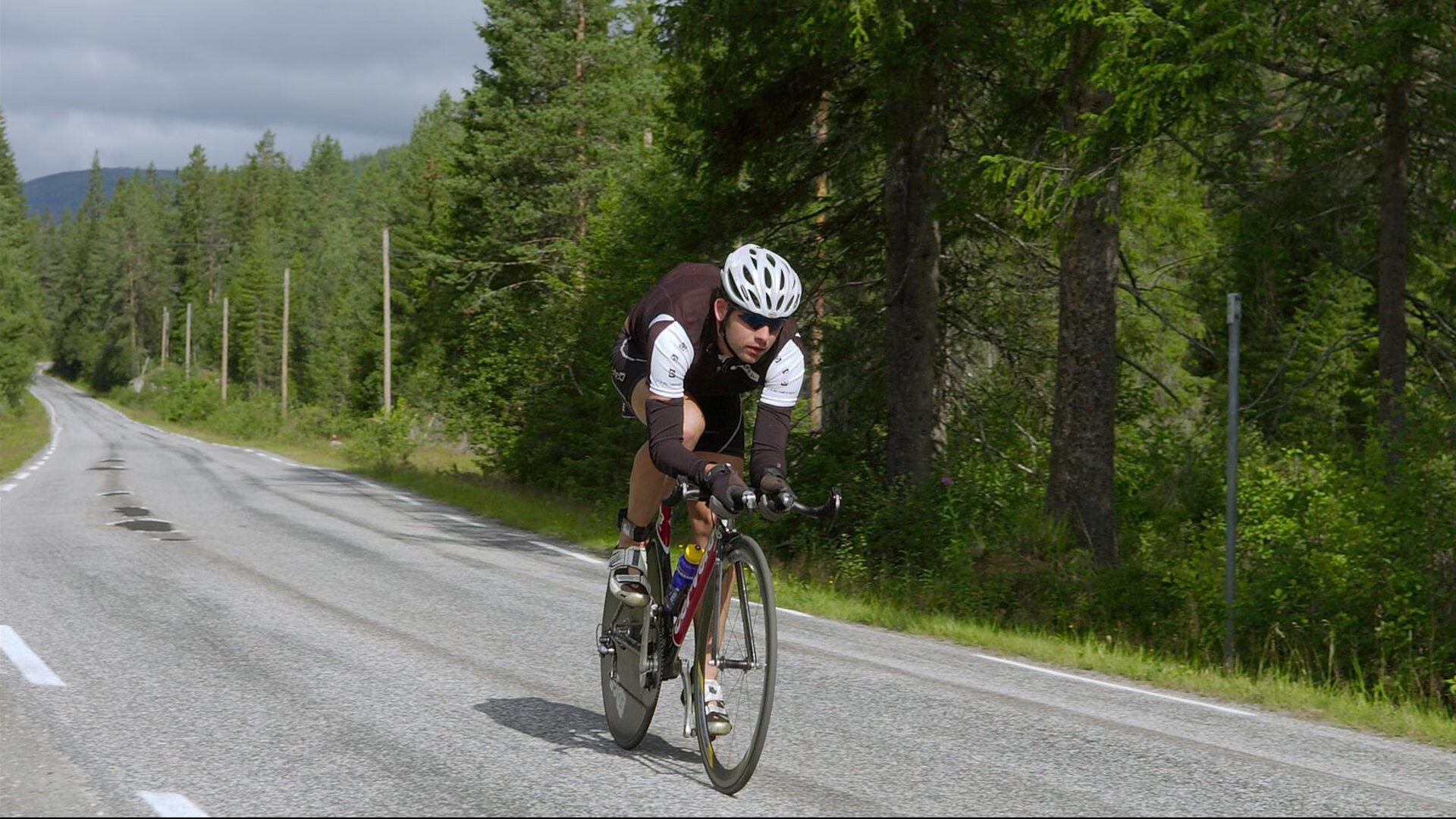 东决关键战焦点战,阿森纳连续得分压制尼日利亚的战术启示