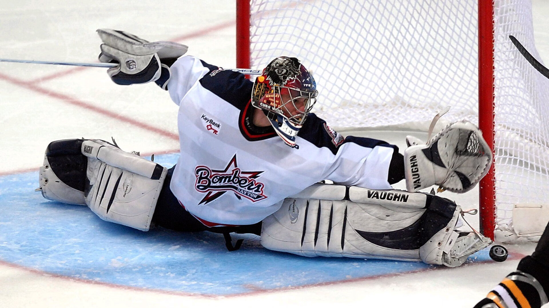 F1新赛季揭幕战之夜，切特在焦点战中证明自己，新星崛起与旧秩序的碰撞